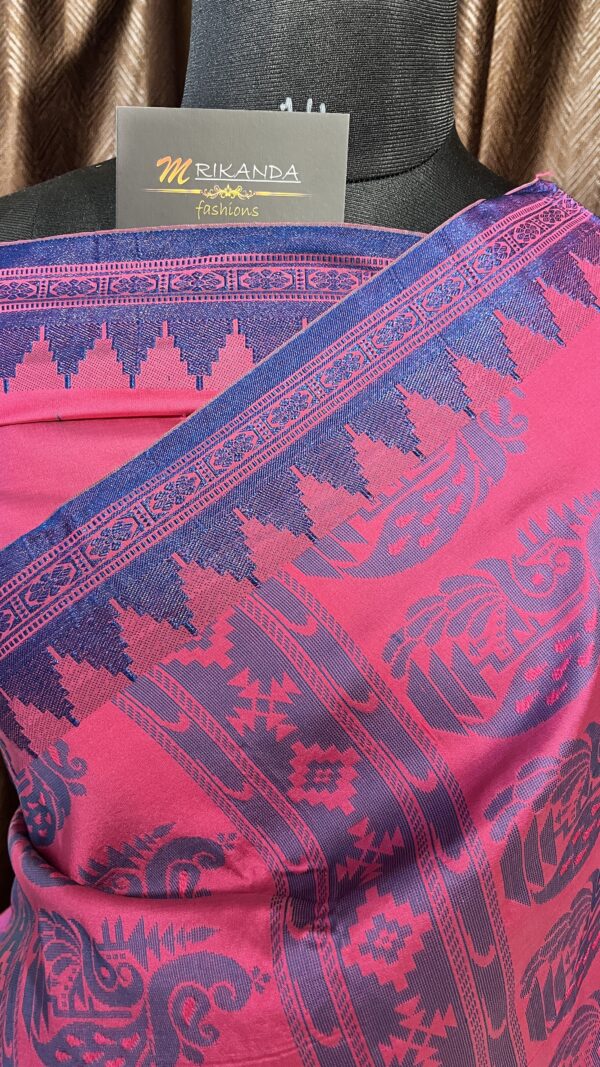 Banarasi Silk Saree with Thread Work - Image 4